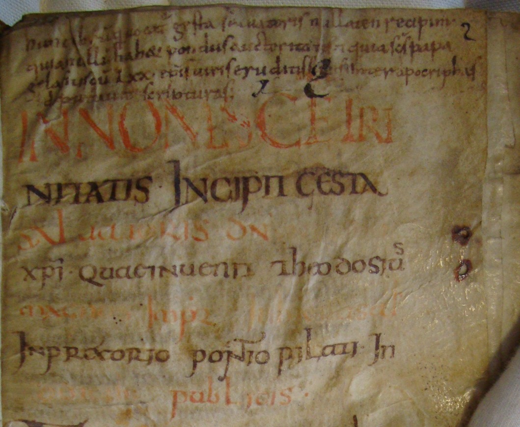 Middeleeuws manuscript met wetenschappelijke tekst in Latijn. 